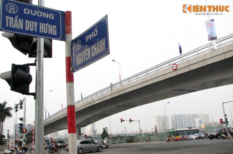 Thong xe cau vuot thep thu 8 cua Ha Noi-Hinh-4